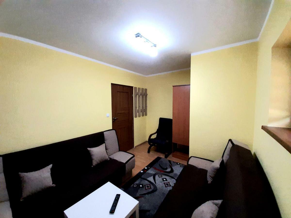 Elizabeth Apartment *